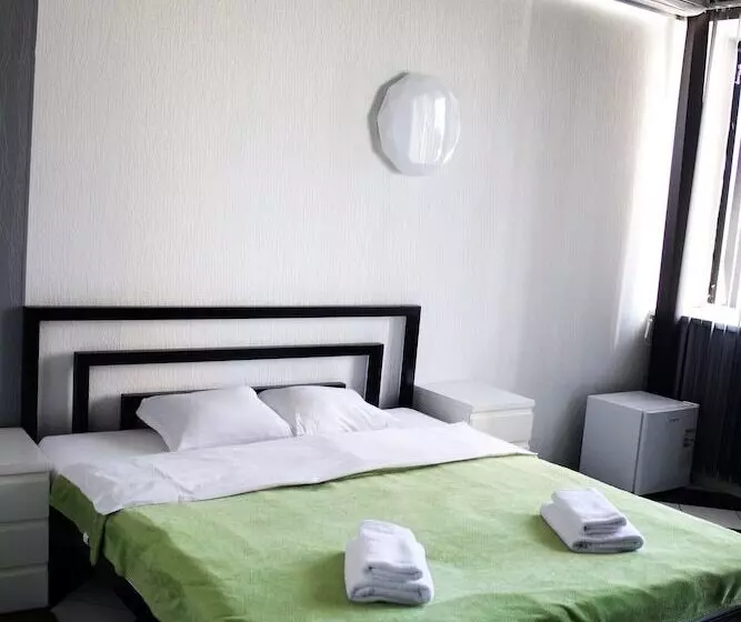 Zipper House   Hostel