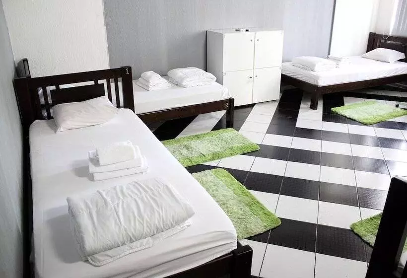 Zipper House   Hostel