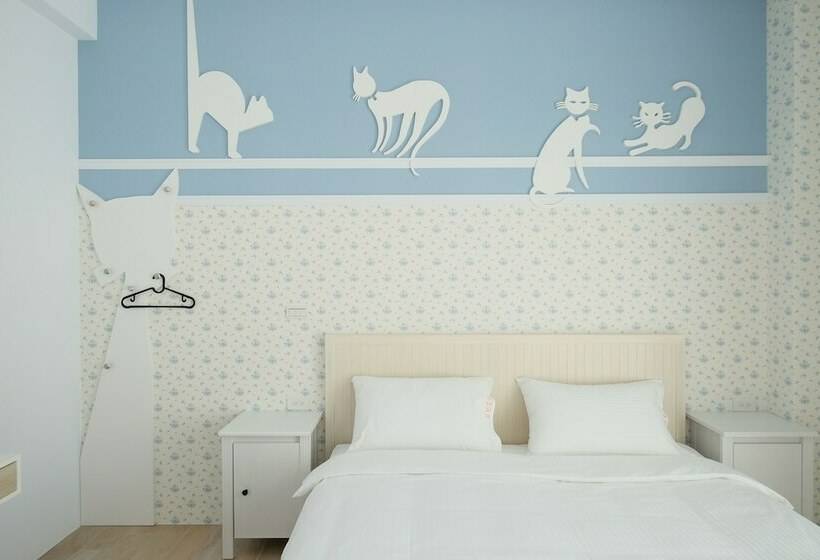 تختخواب و صبحانه Childlike House