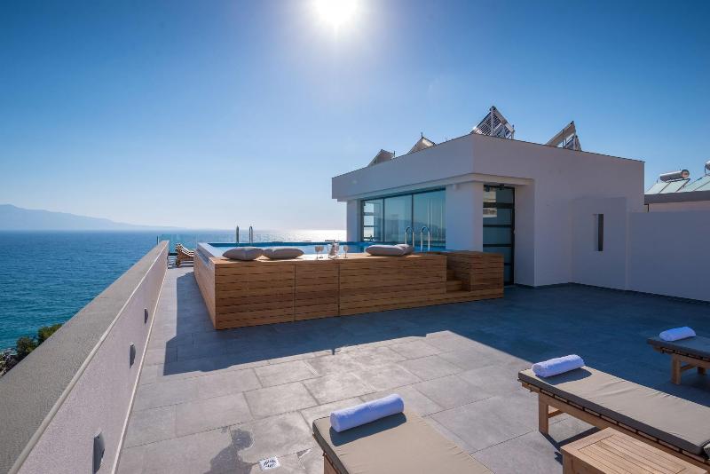 Glow Boutique Hotel & Suites