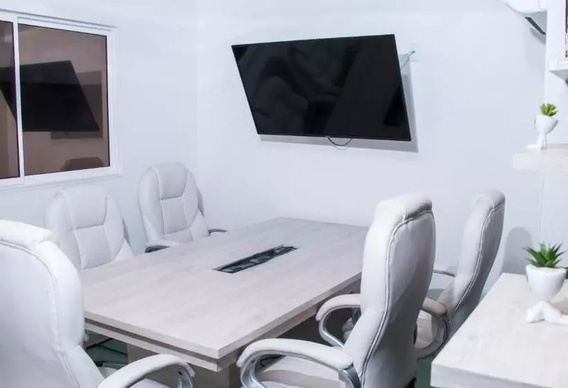 هتل Blh Business Loft