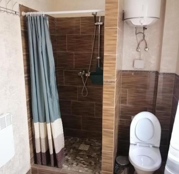 پانسیون Komnata V Gostevom Dome Na Metro Osokorki