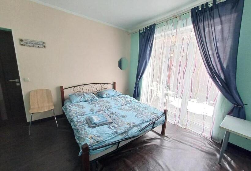 پانسیون Komnata V Gostevom Dome Na Metro Osokorki