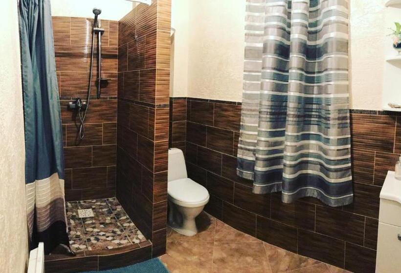 پانسیون Komnata V Gostevom Dome Na Metro Osokorki