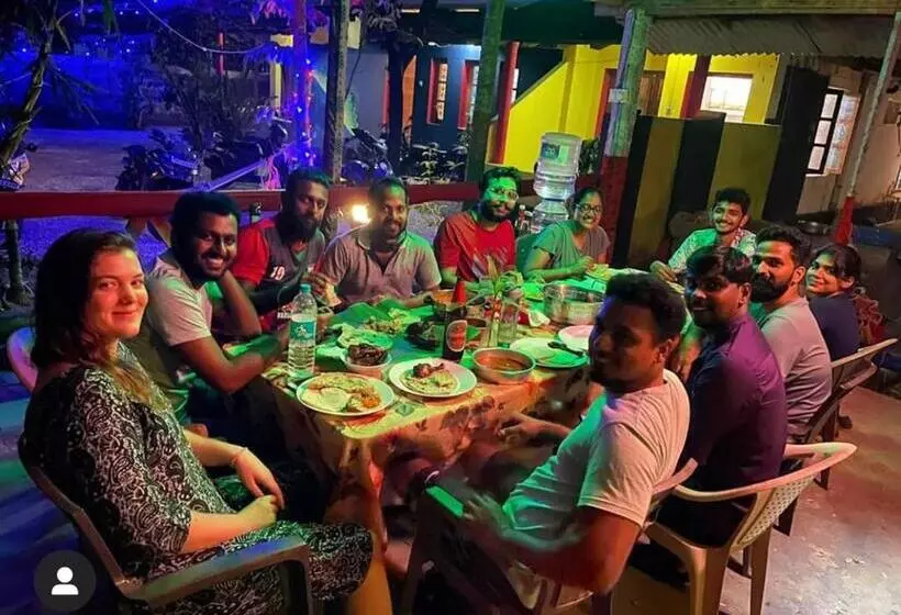 تختخواب و صبحانه The Lungi Vibe
