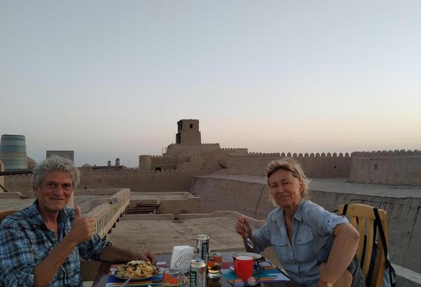 فندق Art House Boutique