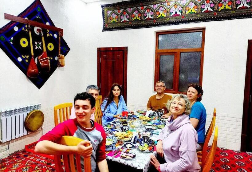 فندق Art House Boutique