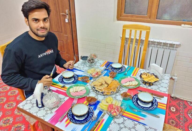 فندق Art House Boutique