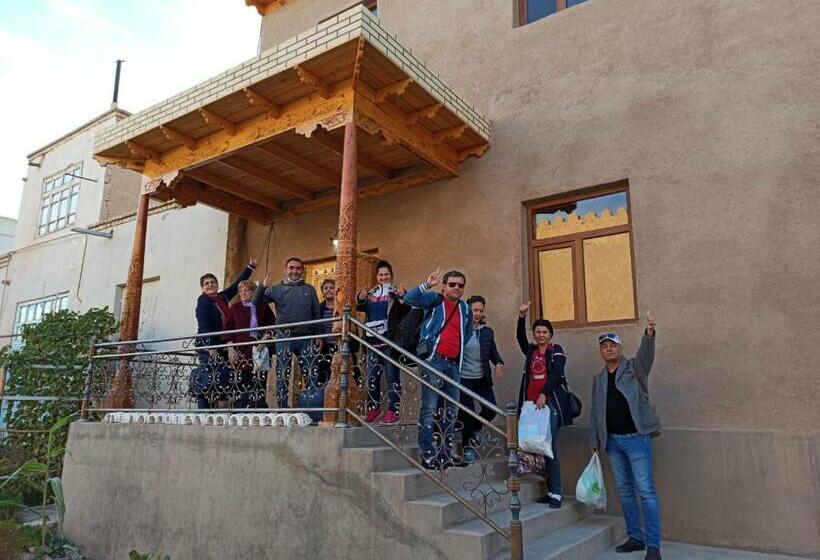 فندق Art House Boutique