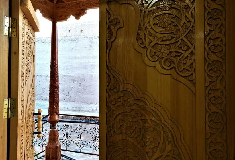 فندق Art House Boutique