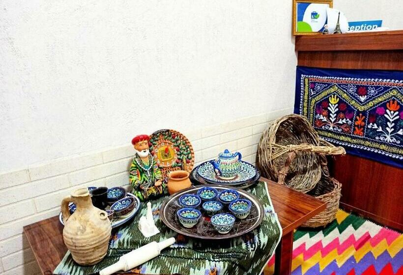 فندق Art House Boutique