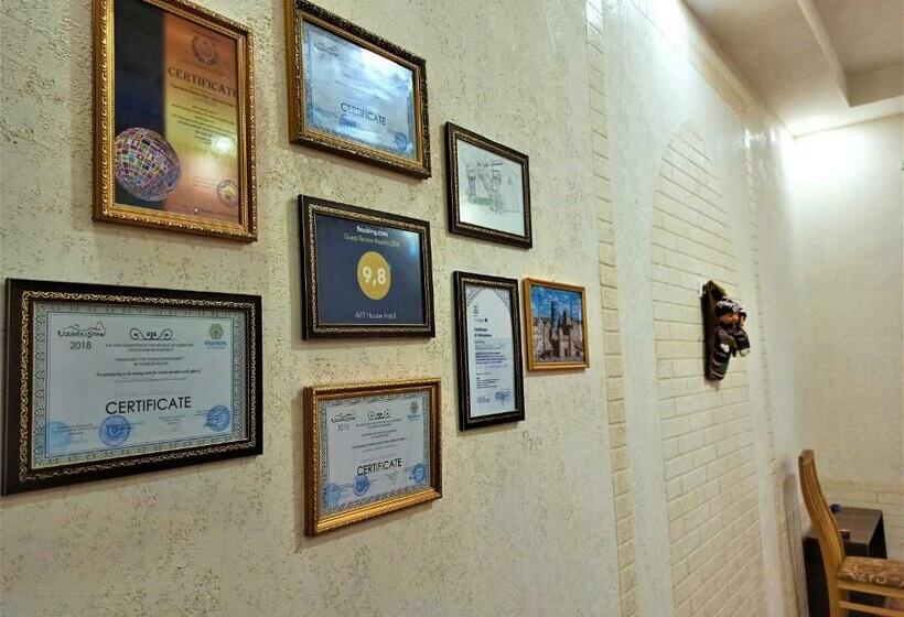 فندق Art House Boutique