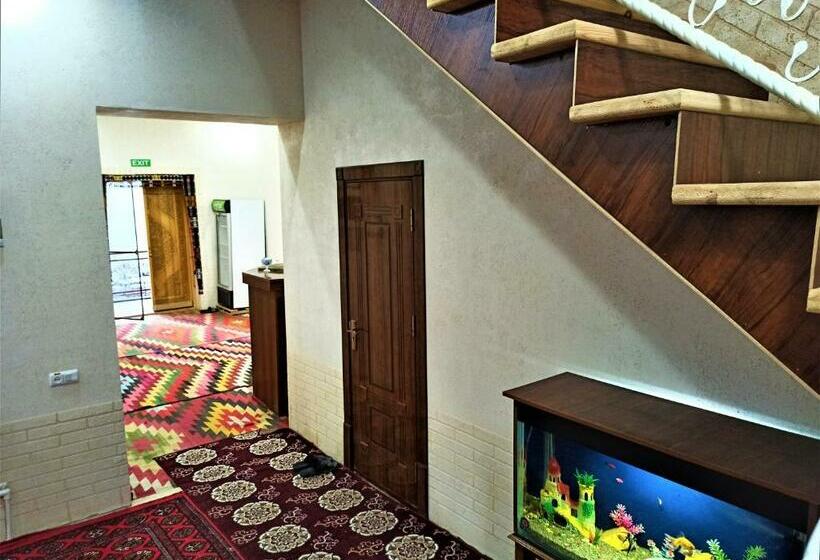 فندق Art House Boutique