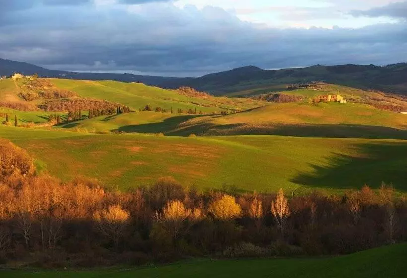 هتل Relais Val D'orcia