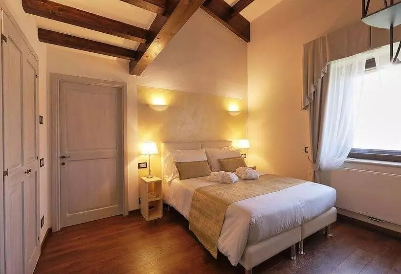 هتل Relais Val D'orcia