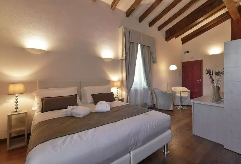 هتل Relais Val D'orcia