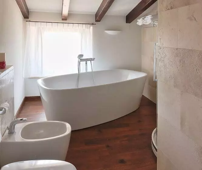 هتل Relais Val D'orcia