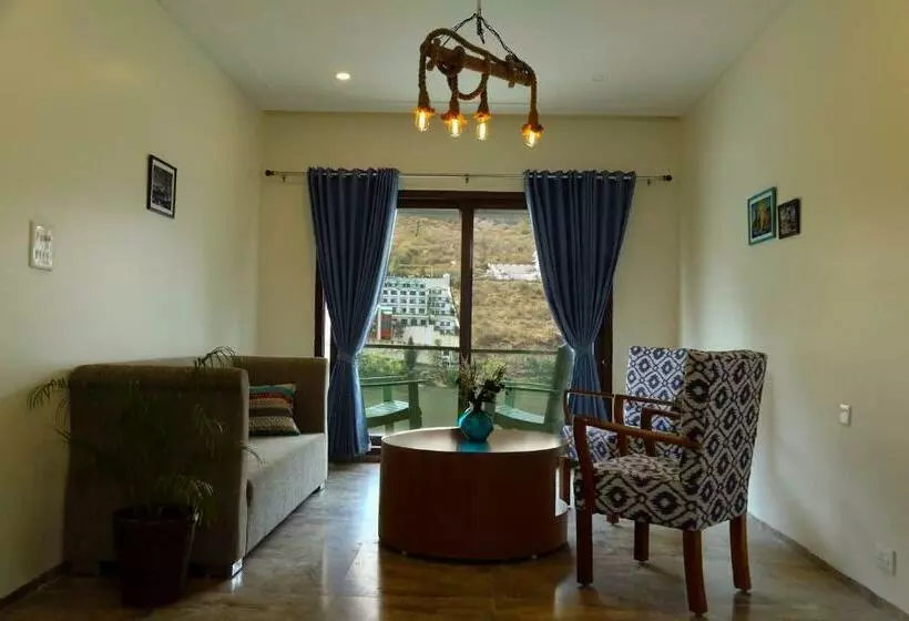 Hotelli Sojourn By The Lake, Bhimtal