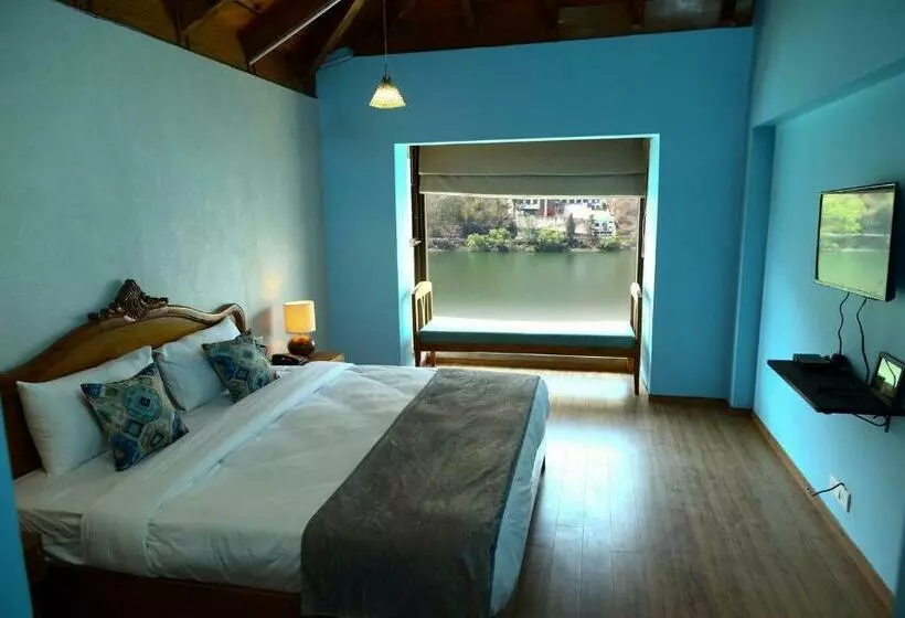 Hotelli Sojourn By The Lake, Bhimtal