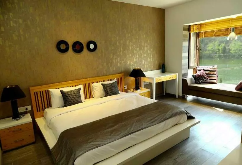 Hotelli Sojourn By The Lake, Bhimtal