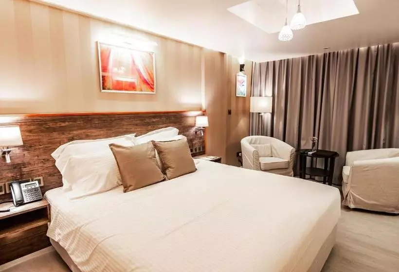 پانسیون Amina Residency