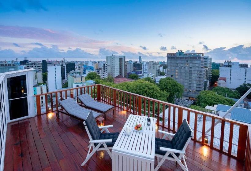 پانسیون Amina Residency