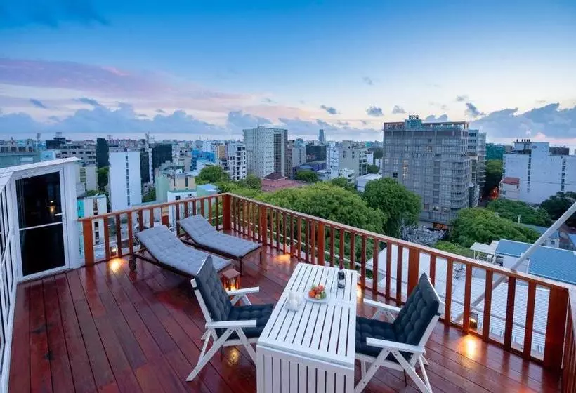 پانسیون Amina Residency