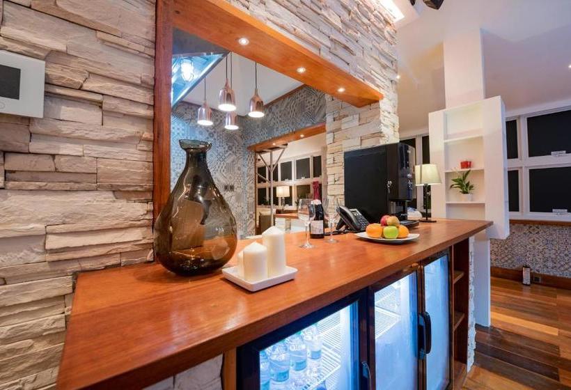 پانسیون Amina Residency