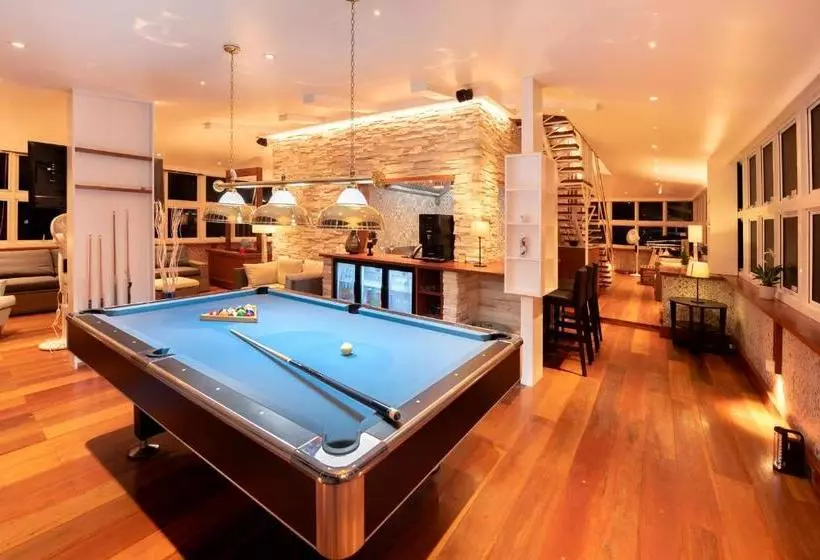 پانسیون Amina Residency