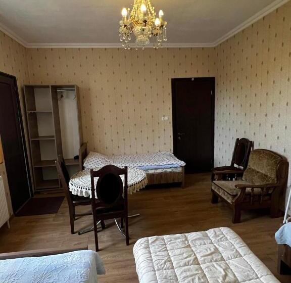 پانسیون Papazo