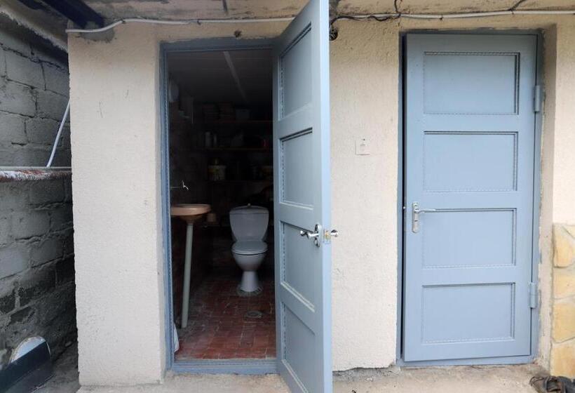 پانسیون Papazo