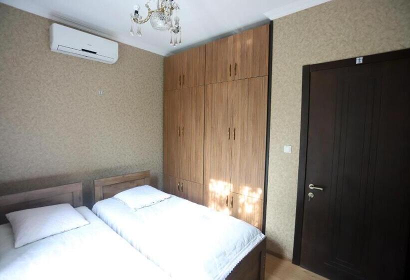 پانسیون Papazo