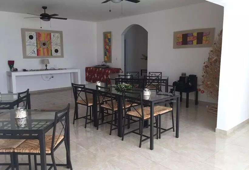 هتل Boutique Caribbean Revelation