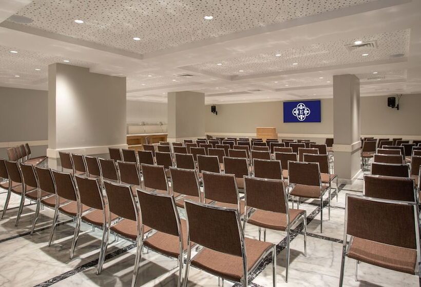 Hotel Edmond Rosh Pina