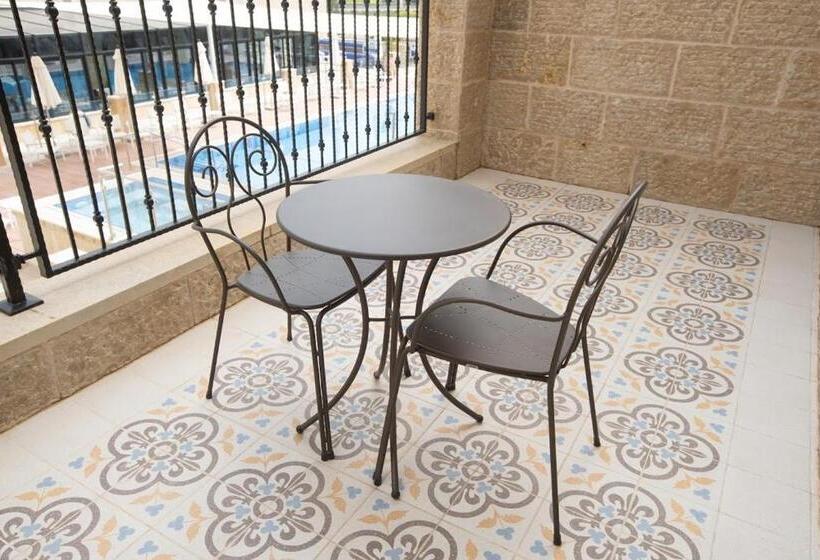 Hotel Edmond Rosh Pina