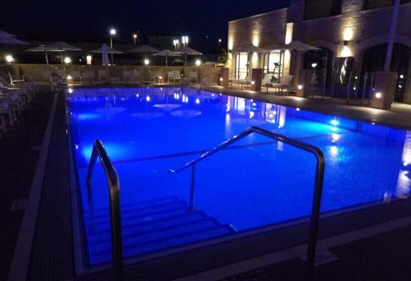 Hotel Edmond Rosh Pina