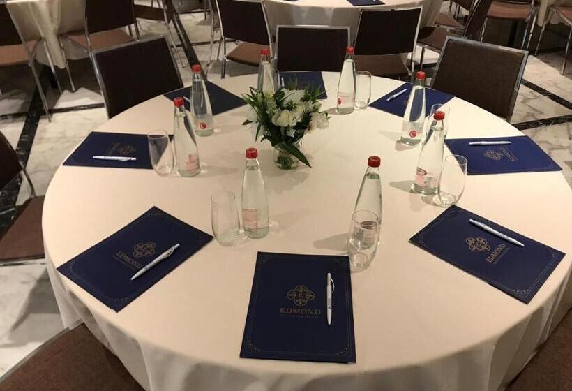 Hotel Edmond Rosh Pina