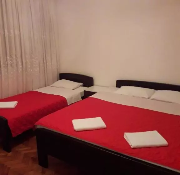 پانسیون Bochkar Guest House