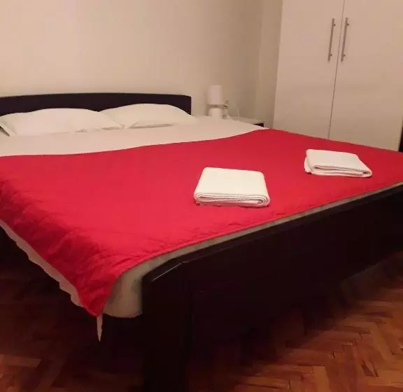 پانسیون Bochkar Guest House