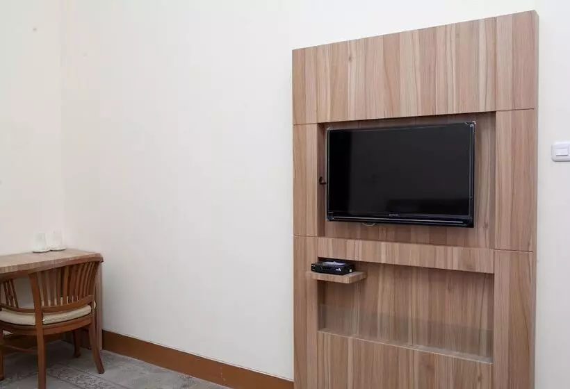 Majatalo Reddoorz Plus Near Pasundan University