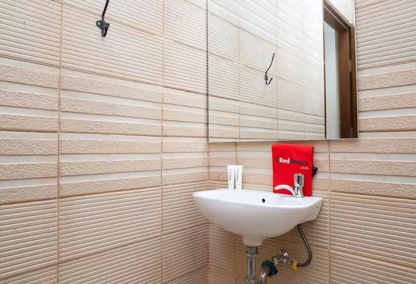 Majatalo Reddoorz Plus Near Pasundan University