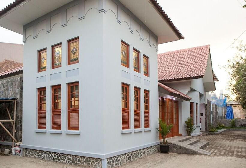 פנסיון Reddoorz Plus Near Pasundan University