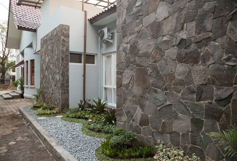 פנסיון Reddoorz Plus Near Pasundan University