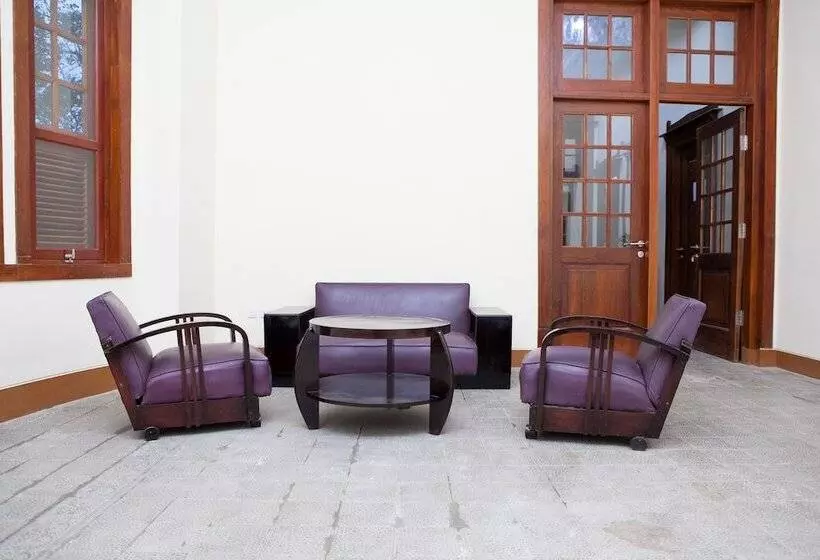 Majatalo Reddoorz Plus Near Pasundan University