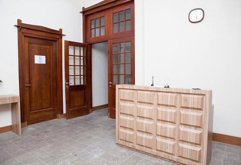 פנסיון Reddoorz Plus Near Pasundan University