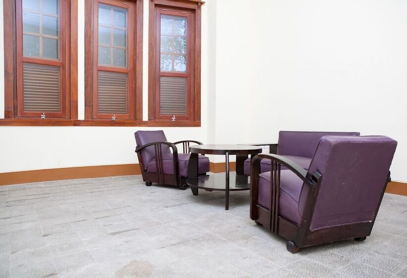 פנסיון Reddoorz Plus Near Pasundan University