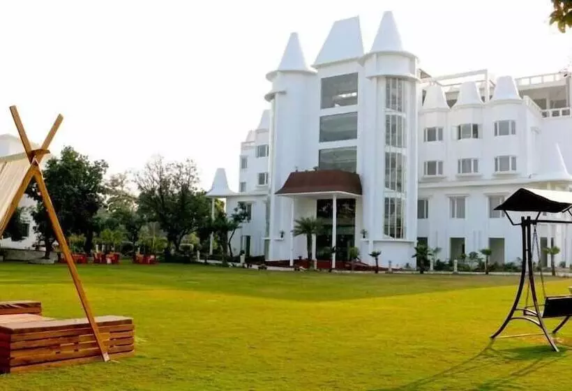 Tiaraa Hotels & Resorts