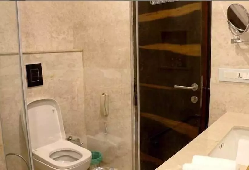 Tiaraa Hotels & Resorts