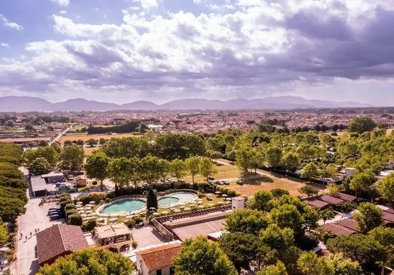 ホテル Hotiday Lodge Viareggio
