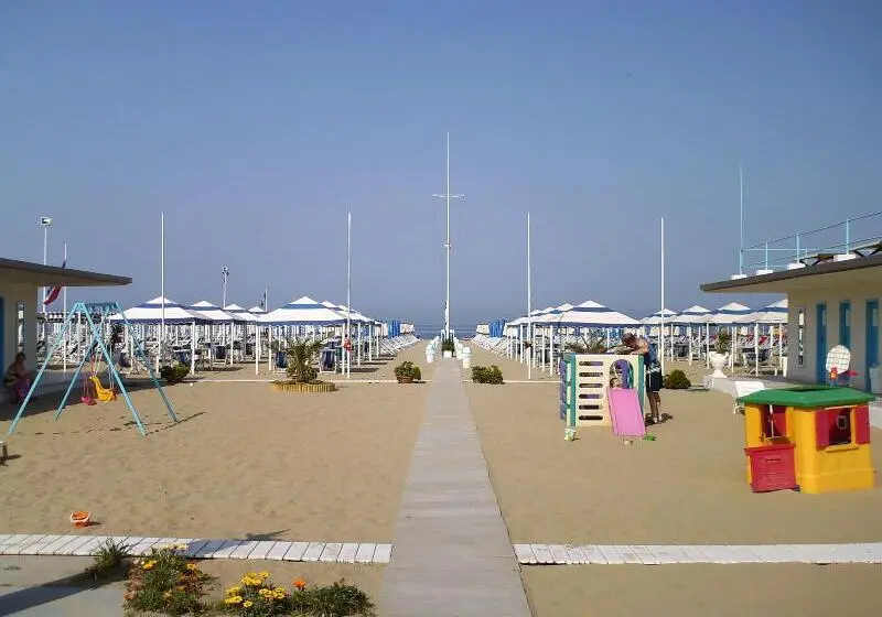 ホテル Hotiday Lodge Viareggio